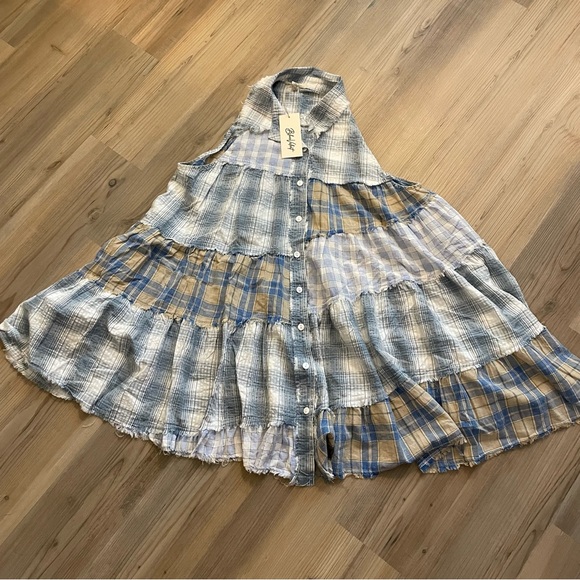 BlueVelvet Mixed Patchwork Angled Hem Tunic Top Size Small NWT - Picture 4 of 8